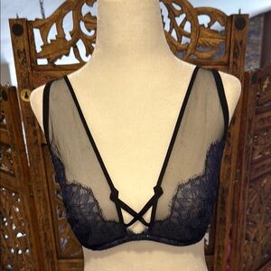 NWT Victoria’s Secret Very Sexy Sheer Lace Unlined Plunge Bra 34DD - Black/Navy